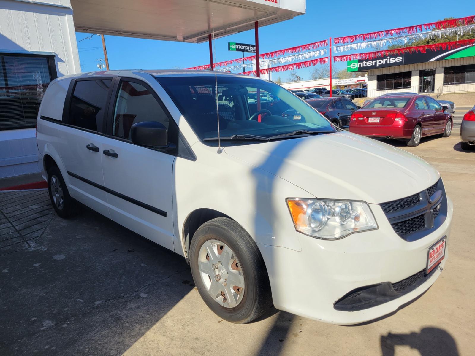 2013 WHITE Dodge Cargo Van Base (2C4JRGAG7DR) with an 3.6L V6 DOHC 24V engine, 4-Speed Automatic transmission, located at 503 West Court, Seguin, TX, 78155, (830) 379-3373, 29.568621, -97.969803 - 2013 Dodge Cargo Van Base with a 3.6L V6 DOHC 24V, Automatic, Tilt, Cruise, CD/AUX Stereo, Power Windows, Locks and Side Mirrors, Dual Climate Control, Tinted Windows, Custom Vinyl Paneled Flooring, Built in Rear Shelving, Cage Divider, Rear Wiper, Rear Defroster and more!! - Photo #1